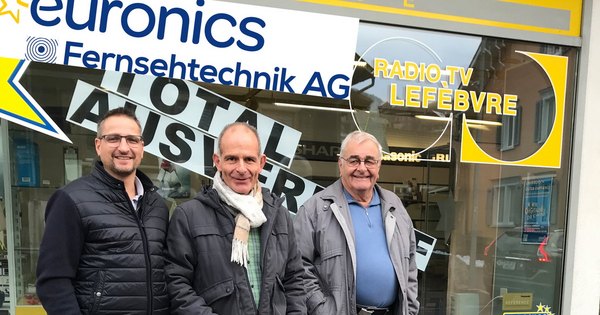 Hans Eggenberger (Fernsehtechnik Weite AG) mit Simon und Martin Lefèbvre (von links)